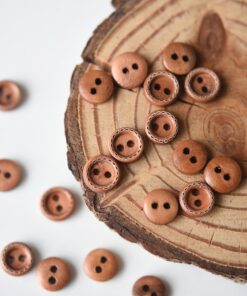 Wooden dashed button