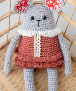 heegeldatud hiir kleidiga