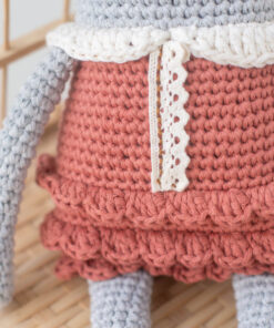 heegeldatud hiir kleidiga