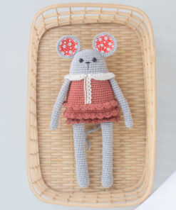 heegeldatud hiir kleidiga