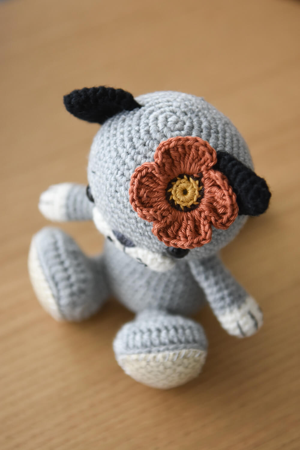 gray crochet kitten