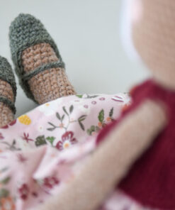 heegeldatud sussid riided