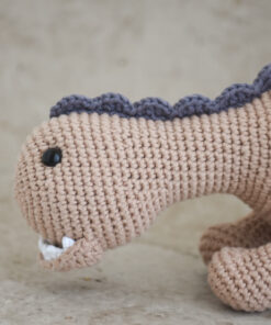 Heegeldatud armas hirmus draakon