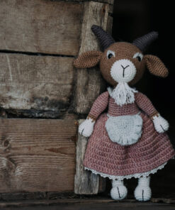 amigurumi mama goat
