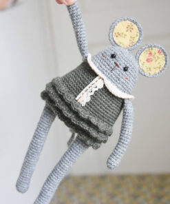 Villane hiir kleidiga