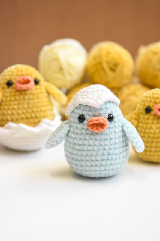 Little Chick in an Egg Shell Amigurumi Pattern