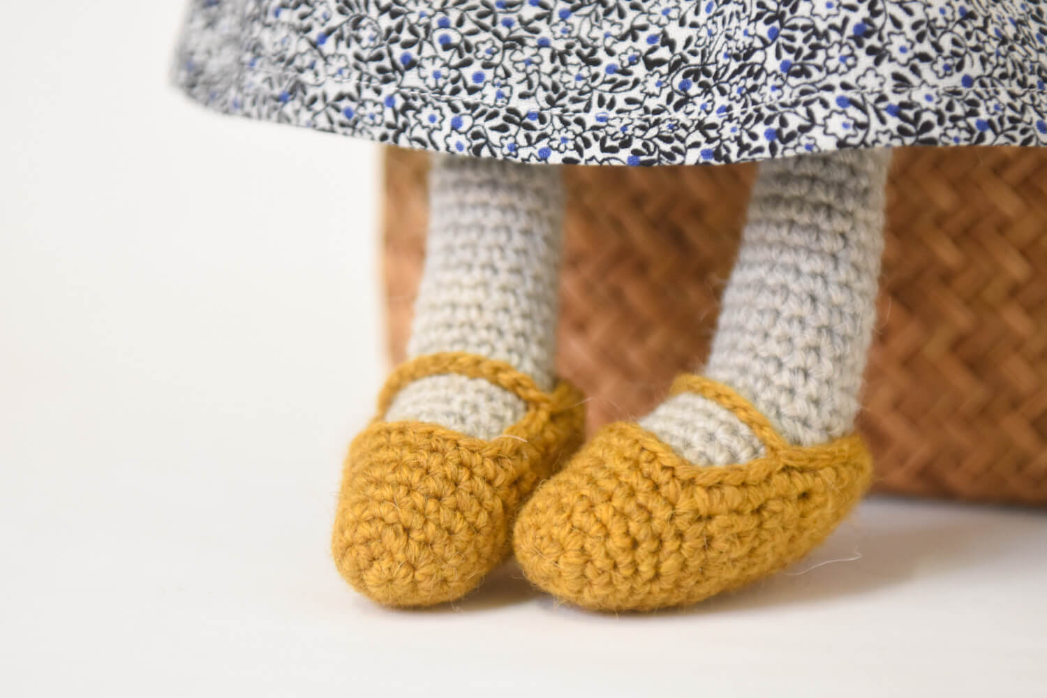 Crochet toys shoes skirt