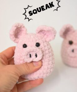 amigurumi pig squeaker