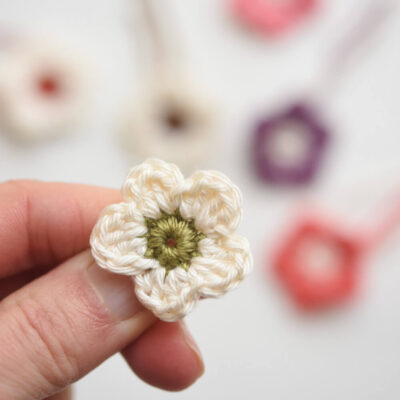 simple crochet flower