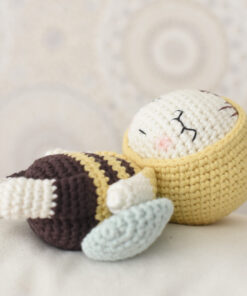 heegeldatud beebi mesilane