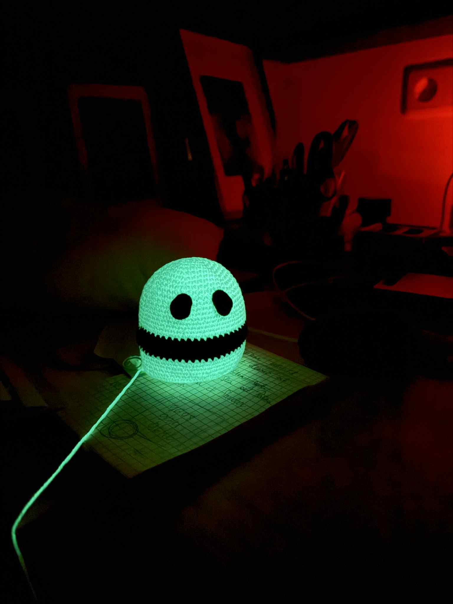 helendavast lõngast mänguasjad