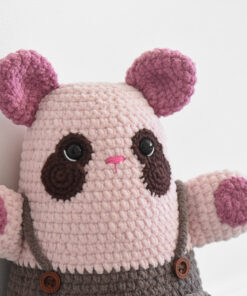 Heegeldatud mänguasi panda