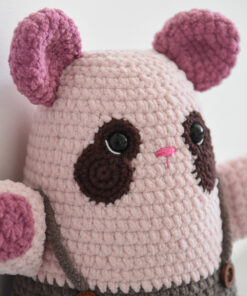 Heegeldatud mänguasi panda