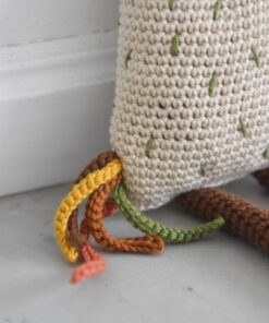 heegeldatud mänguasi kukk