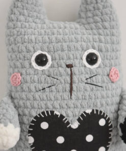 heegeldatud mänguasi kass