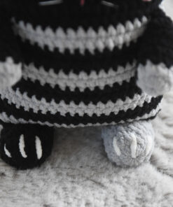 heegeldatud triibuline kass