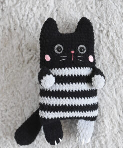 heegeldatud triibuline kass