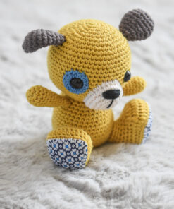 kollane koer heegeldatud