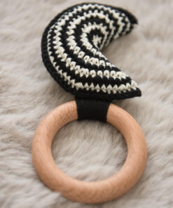 heegeldatud montessori kõrin kuu