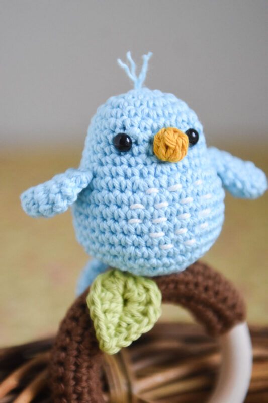 Crochet bird rattle