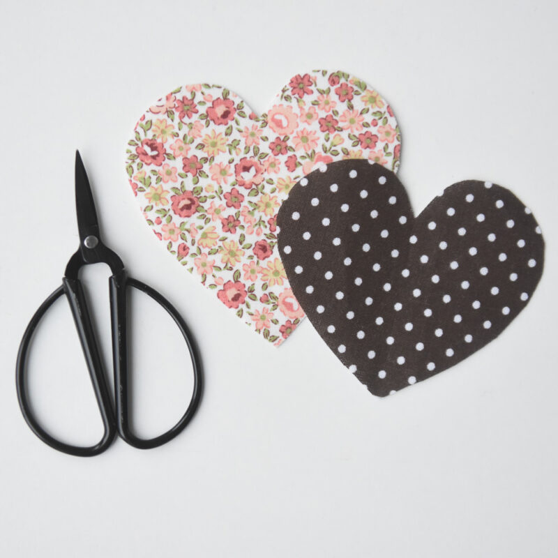 How to cut out heart-shaped fabric patches