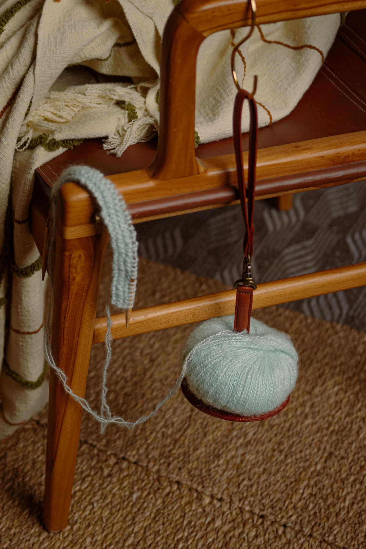 MUUD Gyrit yarn holder